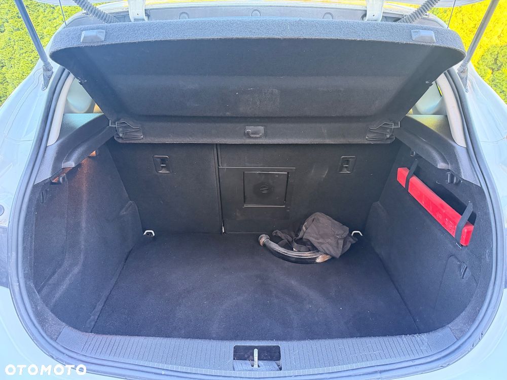 Opel Astra 1.4 Turbo Edition Sport - 26