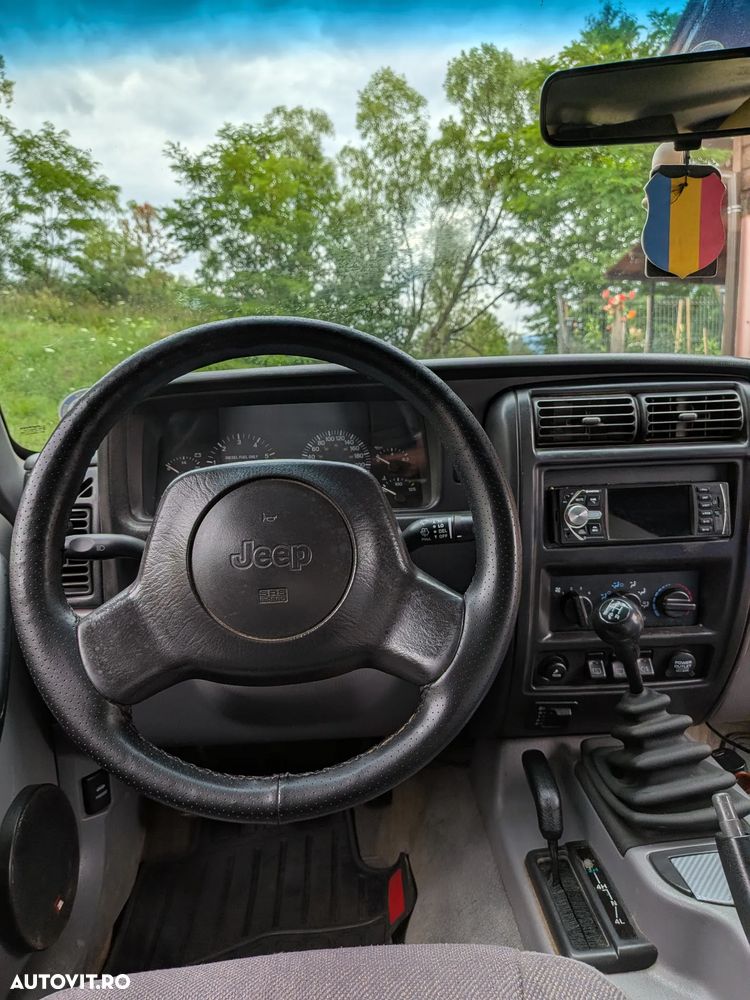 Jeep Cherokee - 6