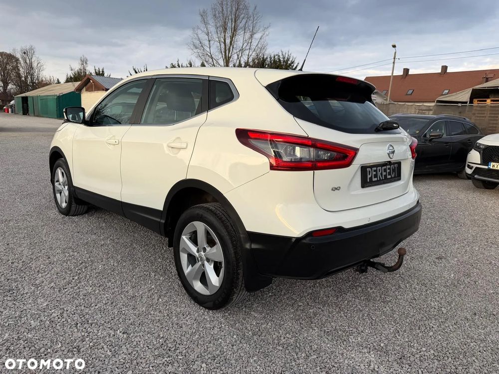 Nissan Qashqai 1.6 DCi 4x4 N-Connecta EU6 - 7