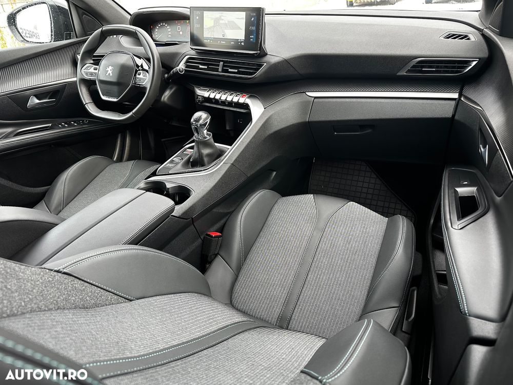 Peugeot 5008 PureTech 130 Stop & Start Allure Pack - 26