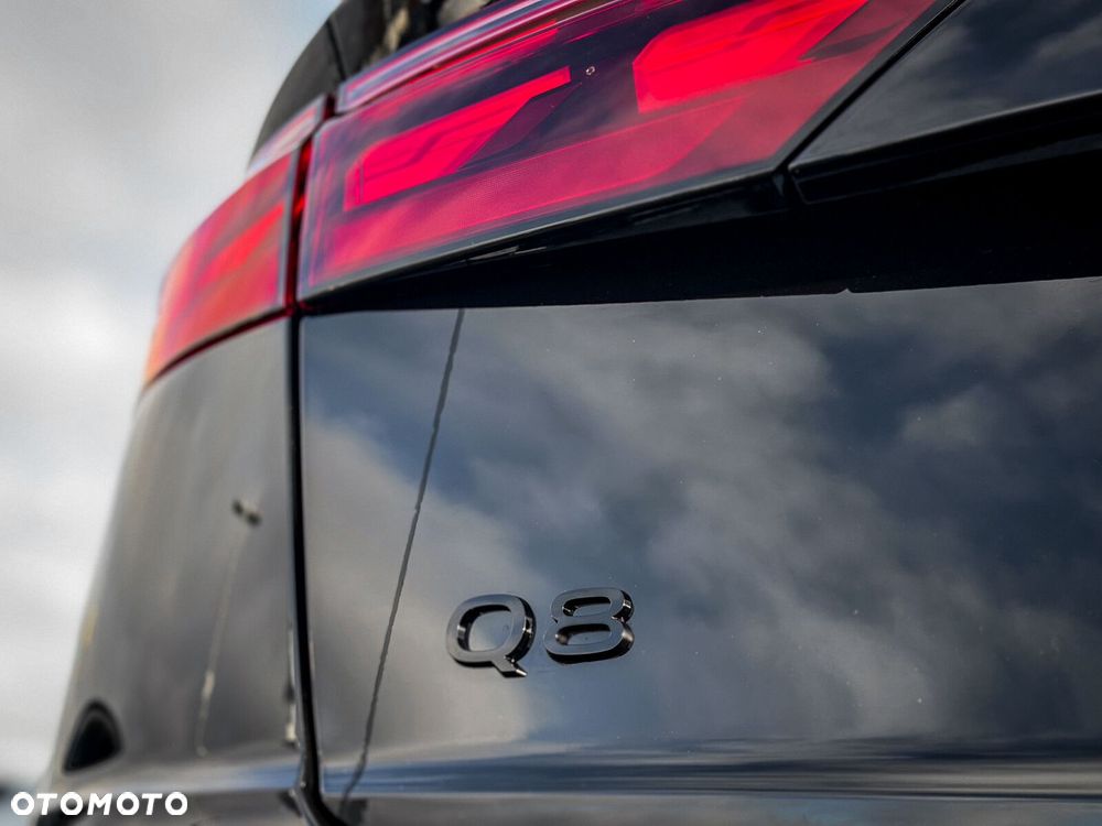 Audi Q8 - 10