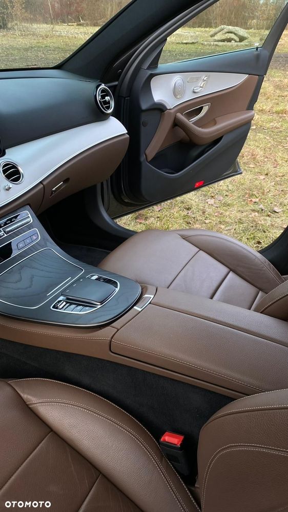 Mercedes-Benz Klasa E 220 d 9G-TRONIC - 13