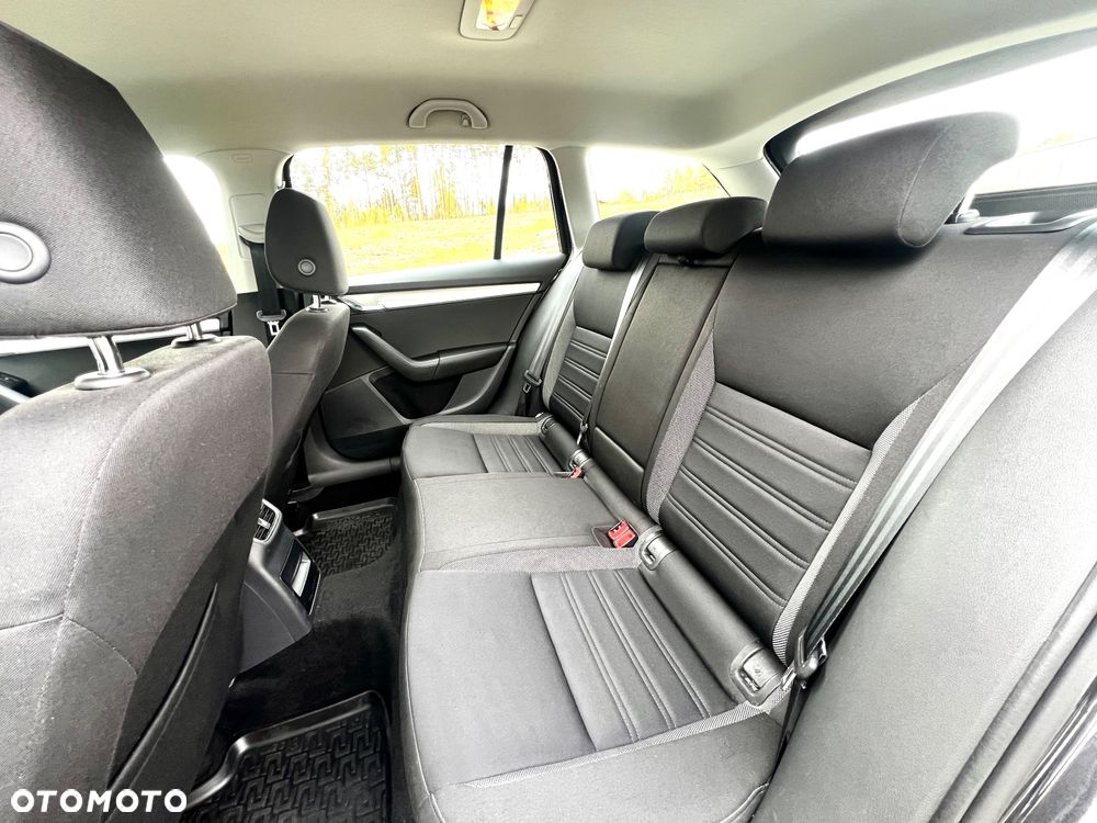 Kia Ceed 1.5 T-GDI Business Line Plus - 19
