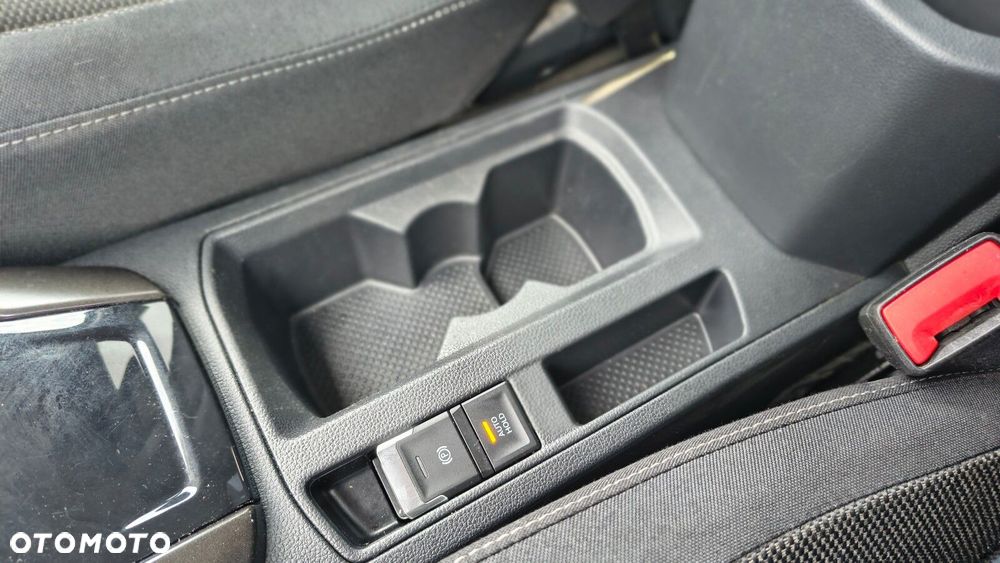 Volkswagen T-Roc - 24