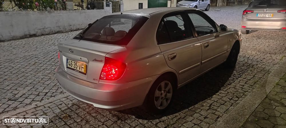 Hyundai Accent - 2