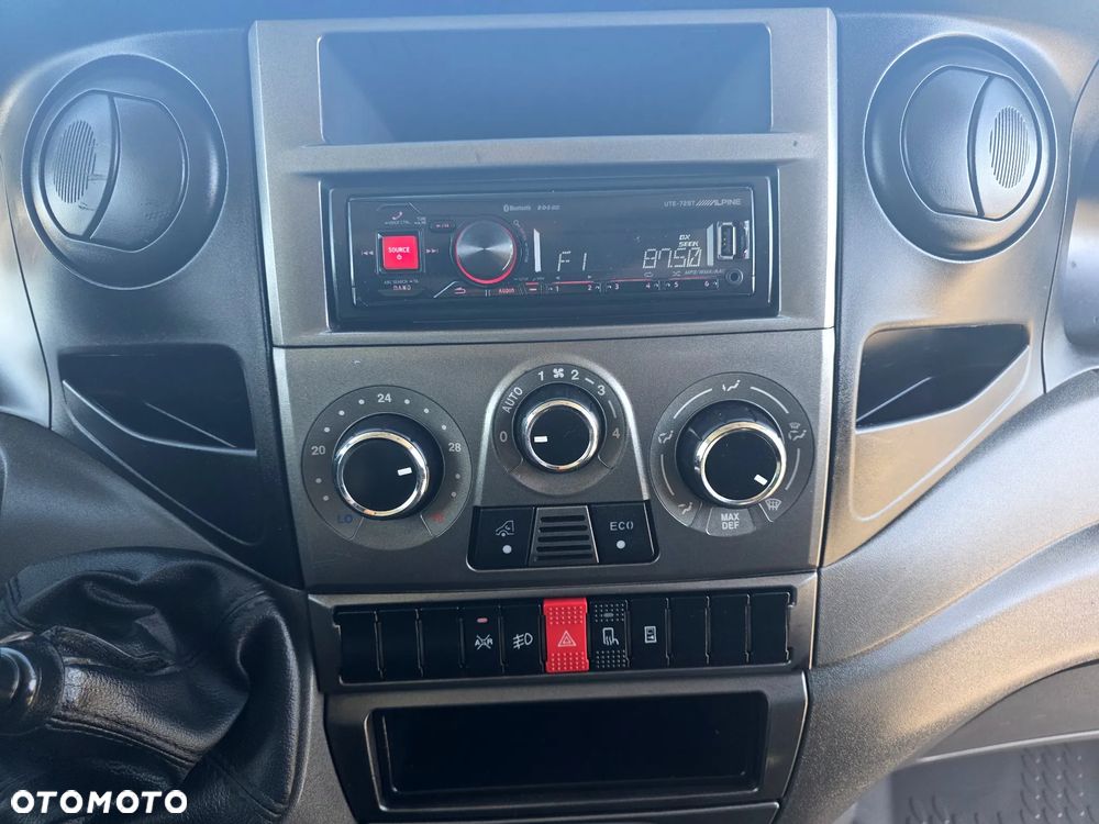 Iveco IVECO 35S13 2.3 HPI ŚREDNI WYSOKI KLIMA WEBASTO 193 T/KM PRZEBIEGU GWARANCJA - 26