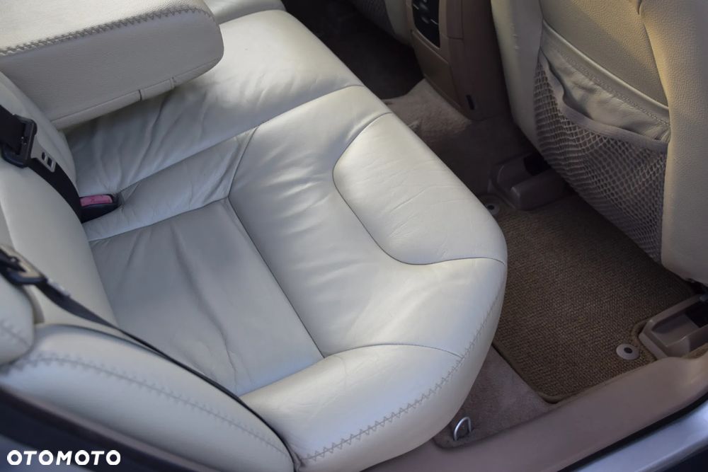 Volvo V70 2.5T AWD Summum - 22