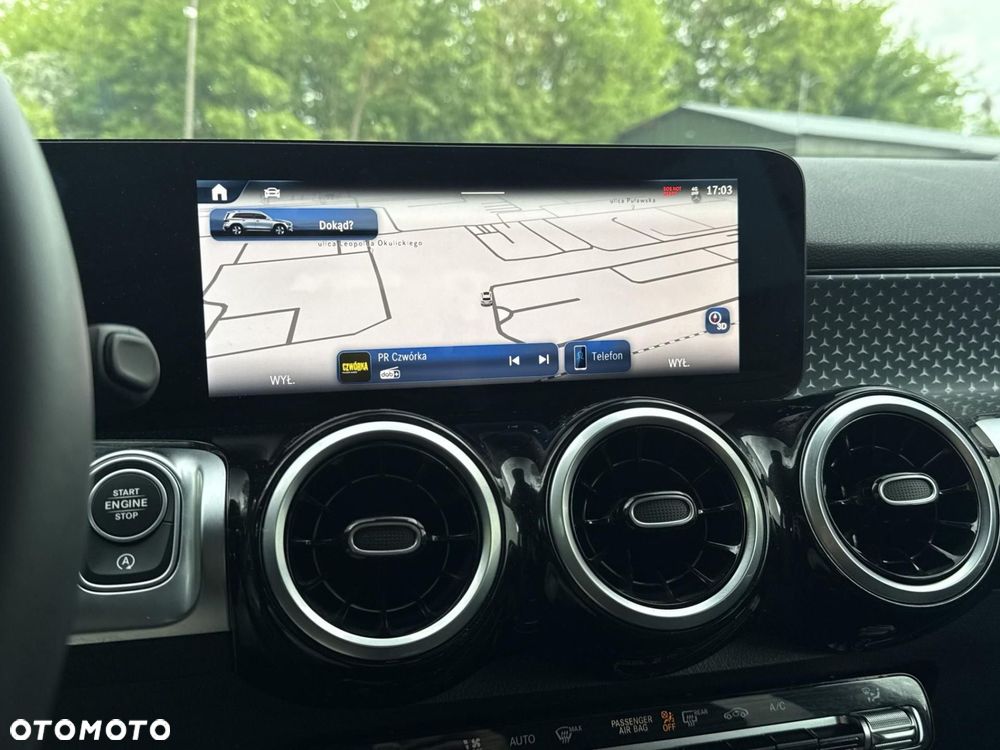 Mercedes-Benz GLB - 24
