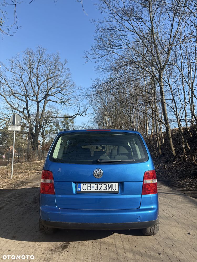 Volkswagen Touran - 3