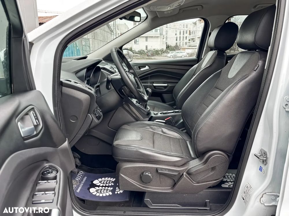 Ford Kuga - 8