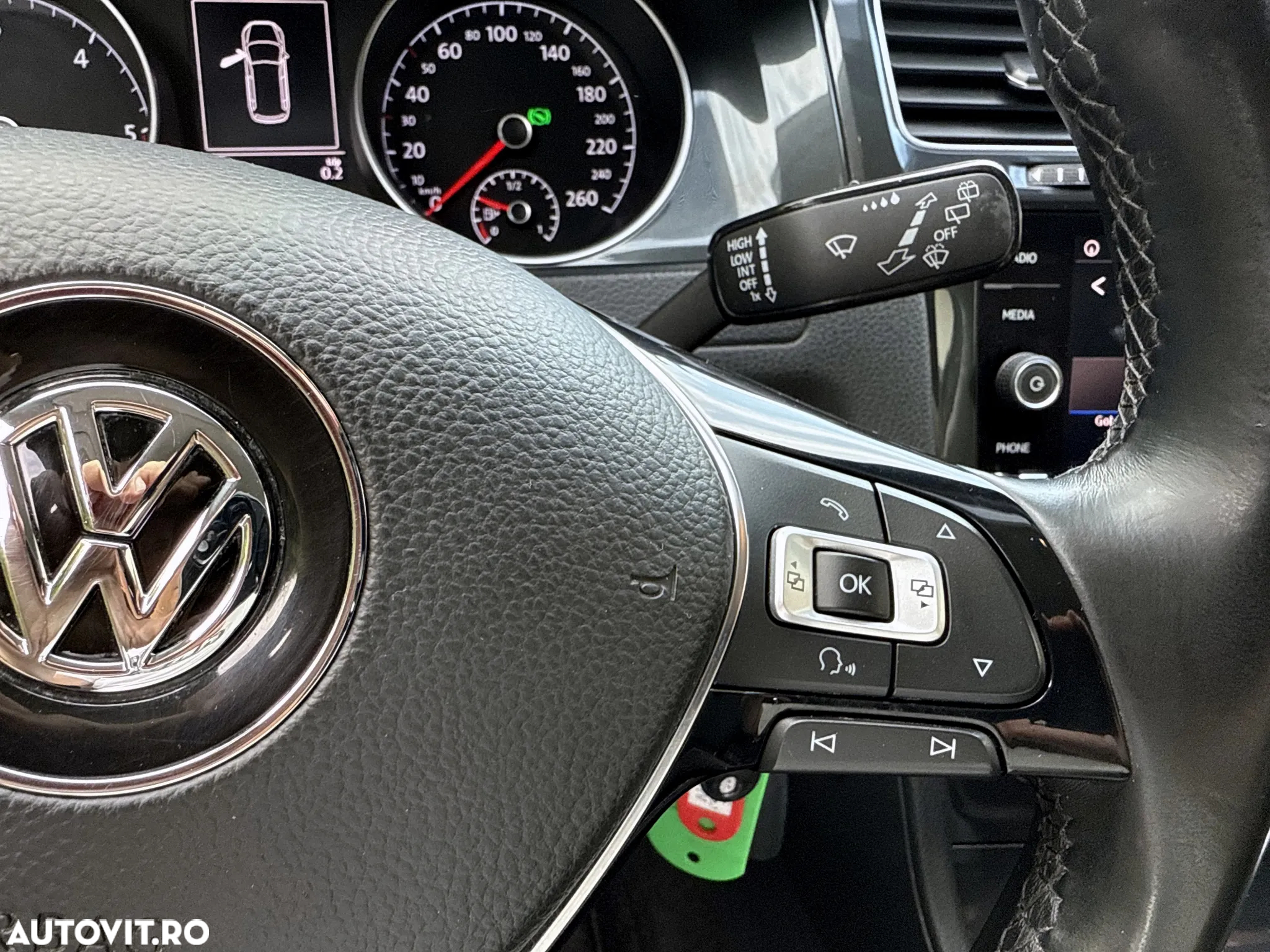 Volkswagen Golf 1.6 TDI DSG Comfortline - 16