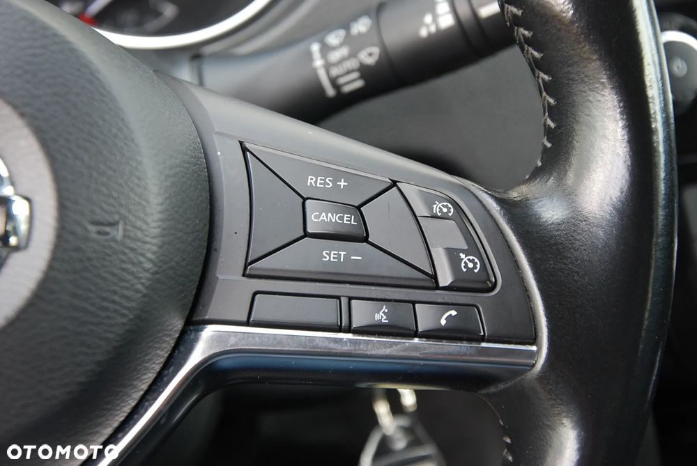 Nissan Qashqai 1.3 DIG-T Acenta DCT - 31