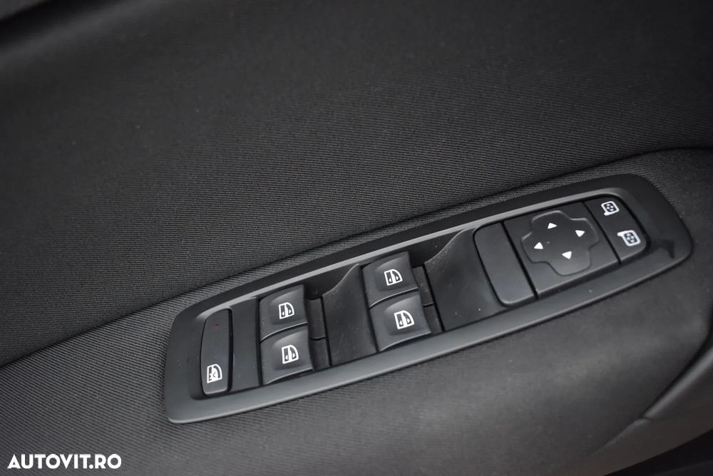Renault Megane BLUE dCi EDC Intens - 15