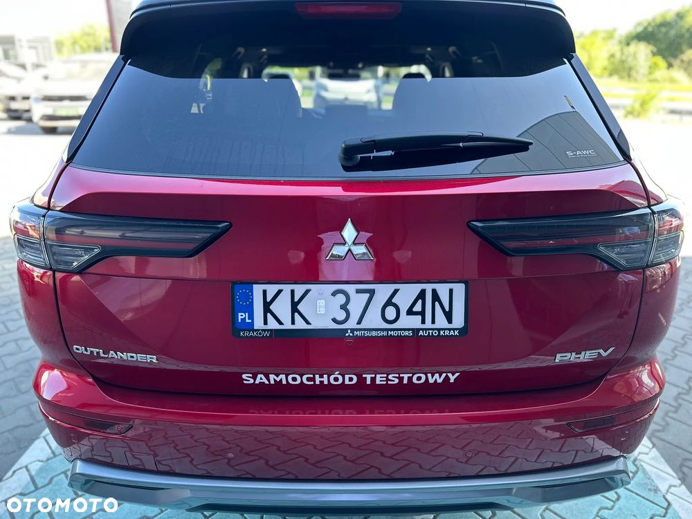 Mitsubishi Outlander Instyle Plus - 4