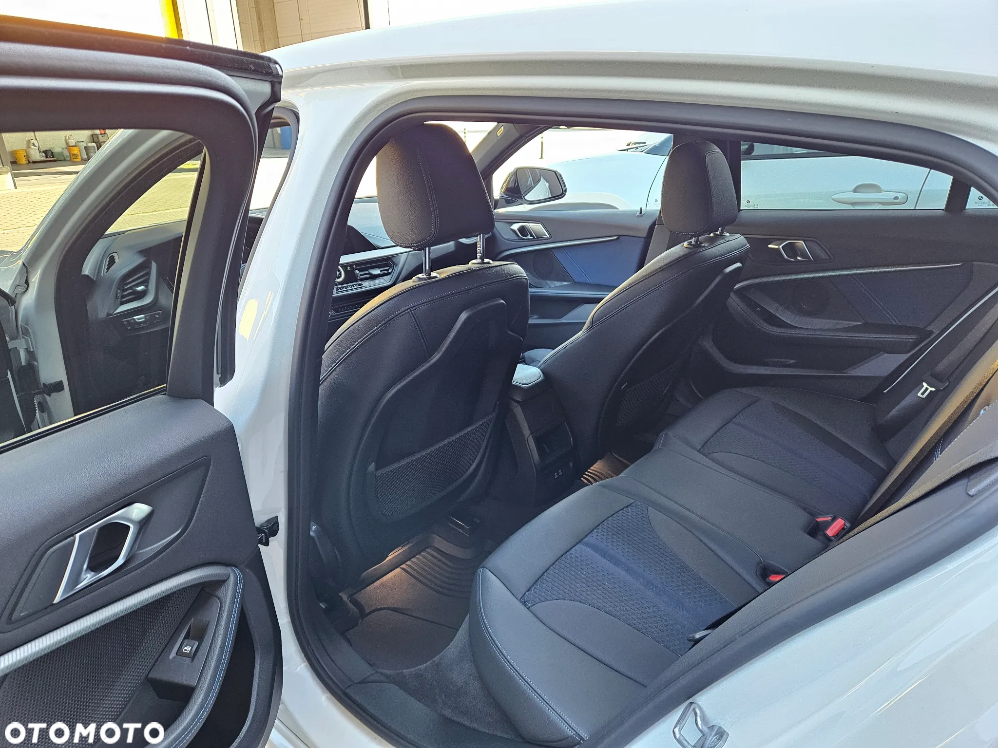 BMW Seria 1 118i - 3