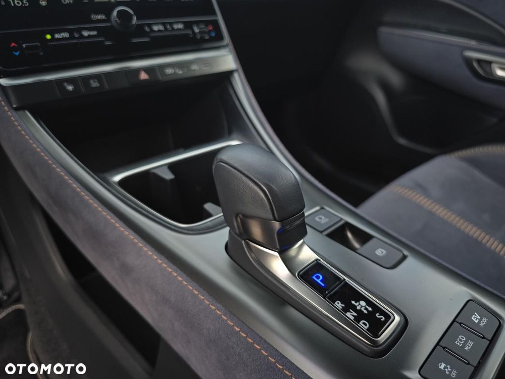 Lexus LBX 1.5 Hybrid Cool - 16