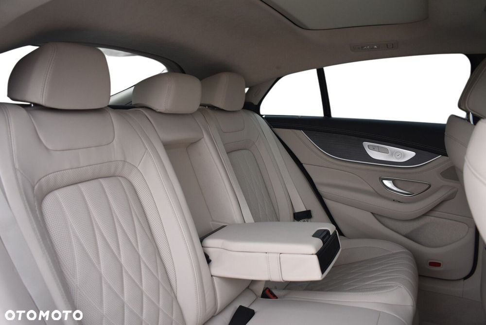 Mercedes-Benz AMG GT - 9