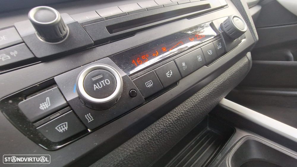 BMW 116 i Sport Line - 16