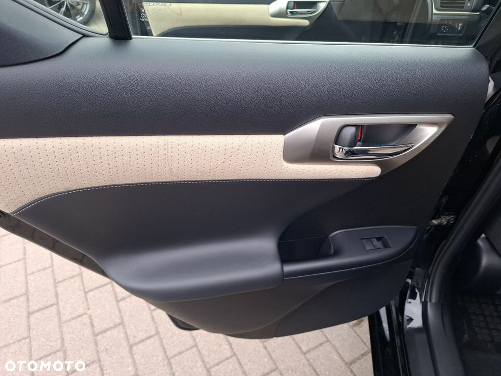Lexus CT 200h Elite EU6 - 17