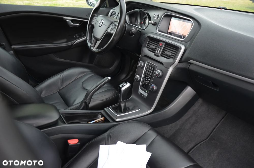 Volvo V40 D2 Kinetic - 17