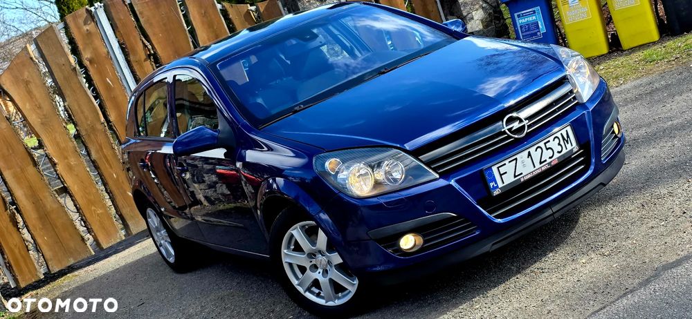 Opel Astra 1.8 Innovation - 33