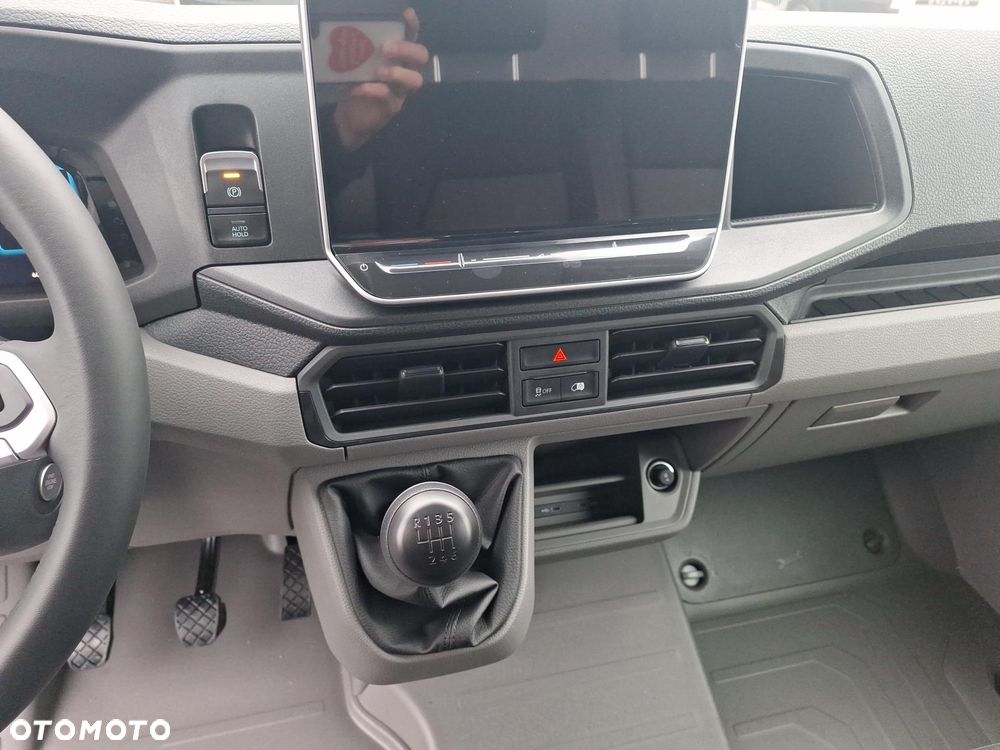 Volkswagen Crafter 35 furgon wysoki dach, 2,0 TDI 177KM, przedni, 6-bieg manualna 3640 mm, Euro 6 - 15