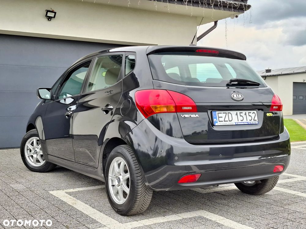 Kia Venga 1.4 CVVT Business Line - 16