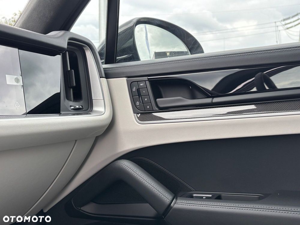 Porsche Cayenne - 20