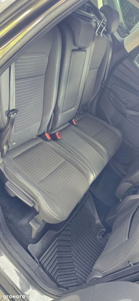 Ford Kuga 1.5 EcoBoost 2x4 Titanium - 19
