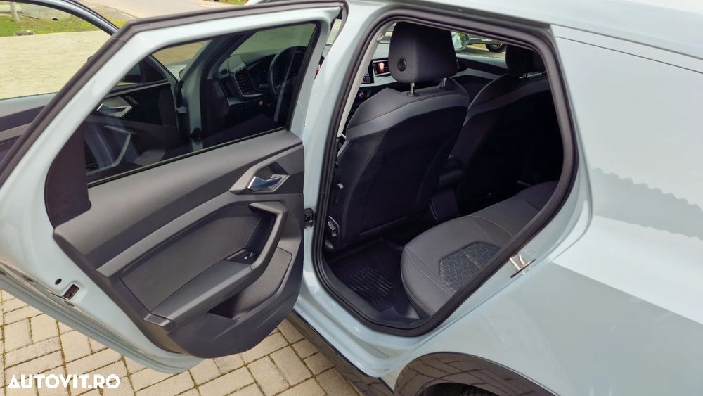 Audi A1 35 TFSI allstreet - 25