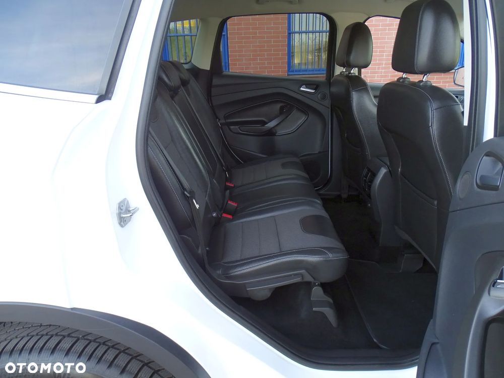 Ford Kuga 2.0 TDCi 4WD Titanium Plus - 24