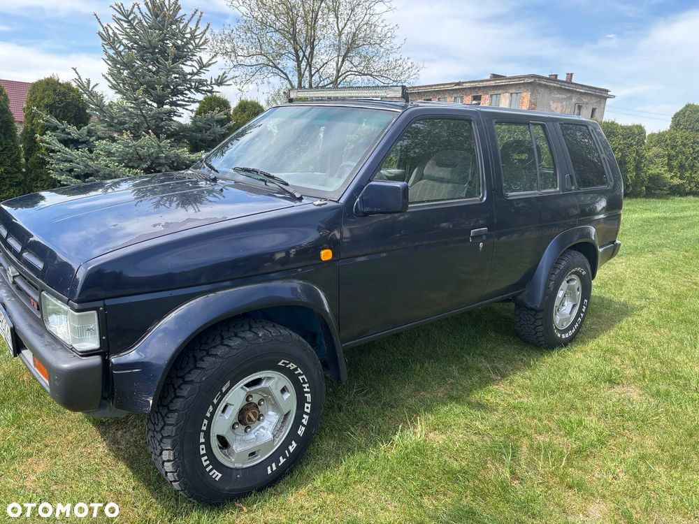 Nissan Terrano - 3