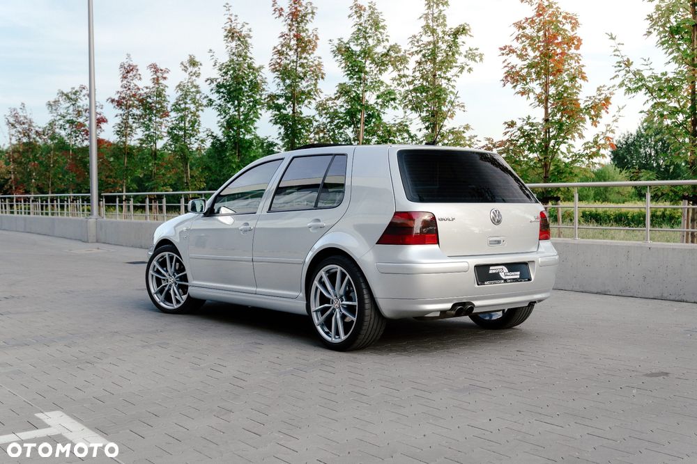 Volkswagen Golf - 11