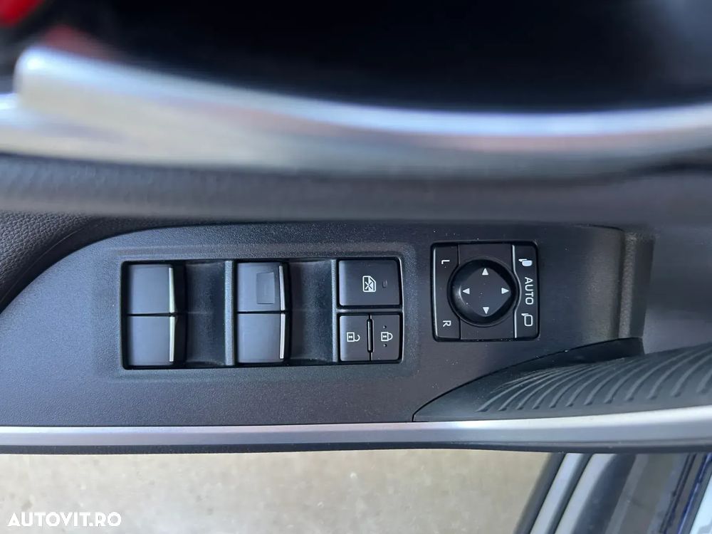 Toyota RAV4 2.5 Hybrid VVT-iE 4x4 Luxury Premium - 39