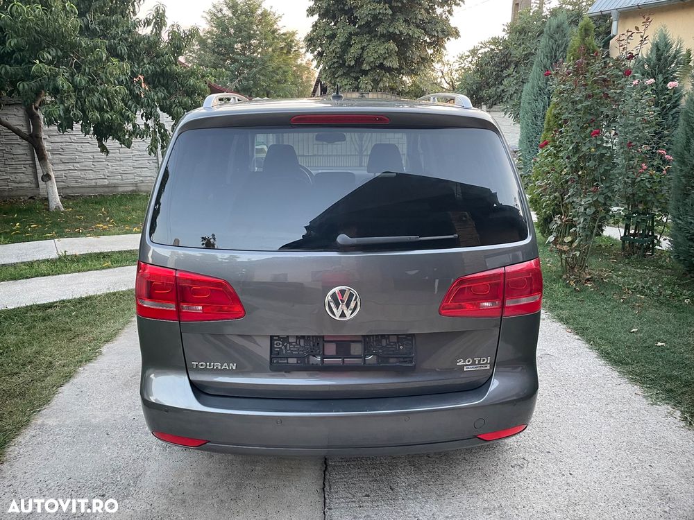 Volkswagen Touran - 14
