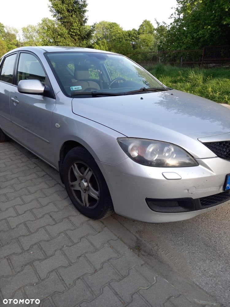 Mazda 3 1.6 Exclusive + - 2