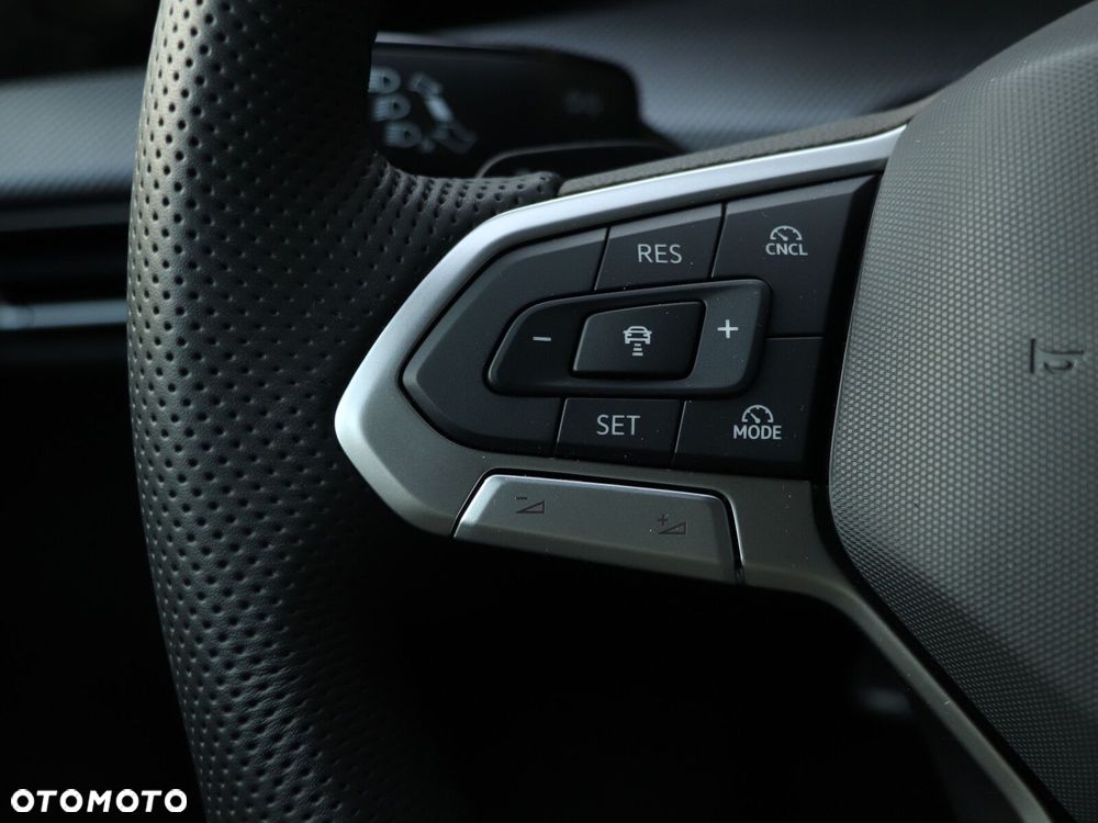 Volkswagen Golf - 21