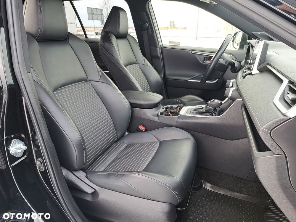 Toyota RAV4 2.5 Hybrid Black Edition by JBL 4x4 - 18