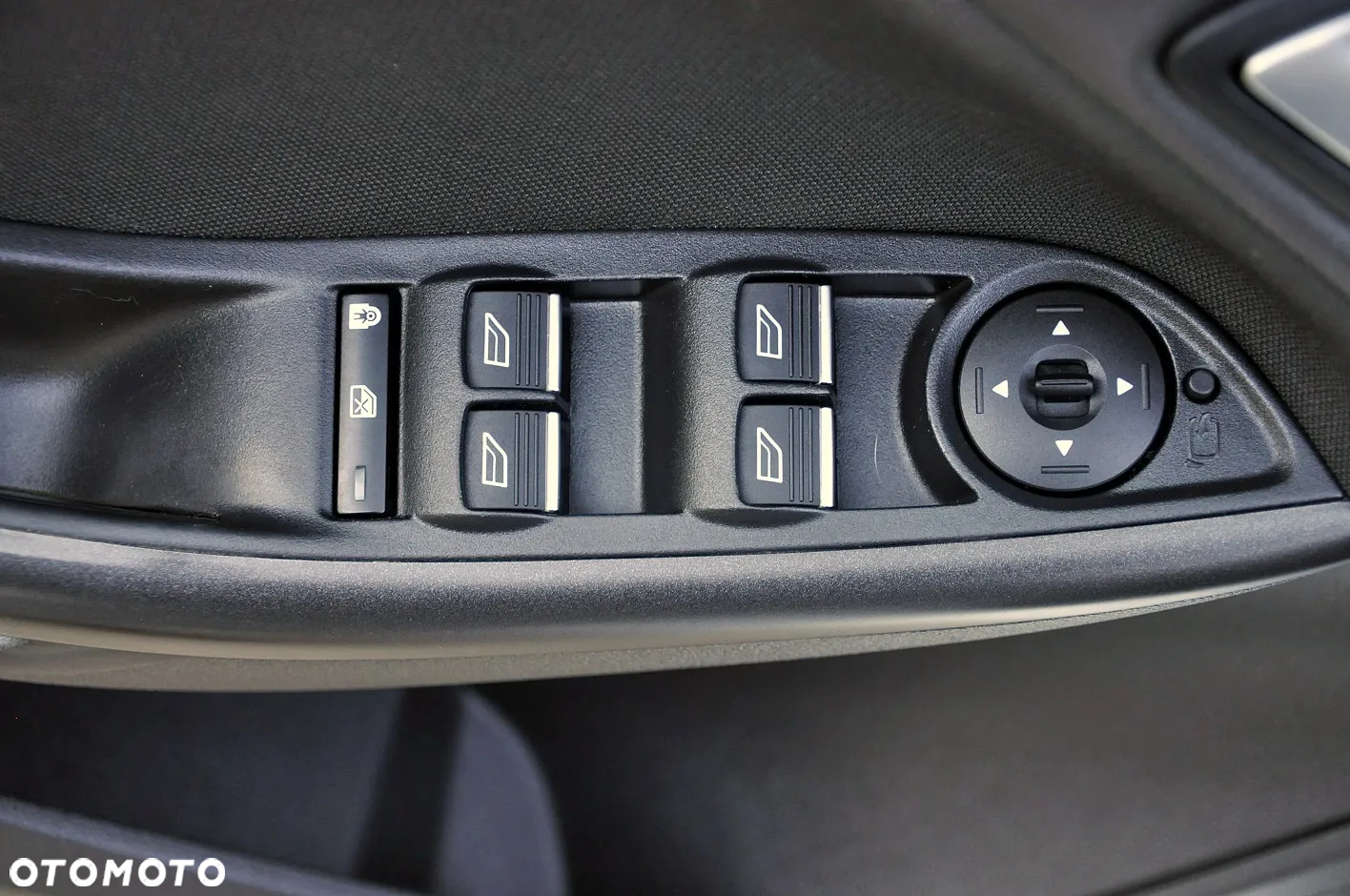 Ford Focus 1.0 EcoBoost ST-Line Style - 25