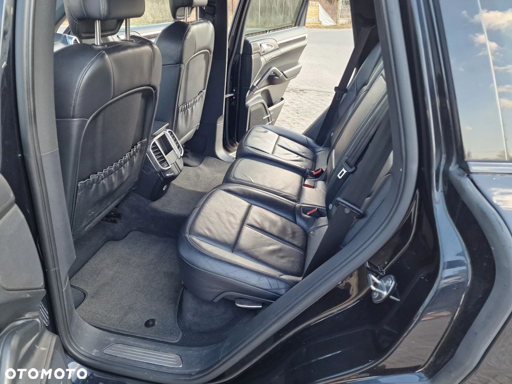 Porsche Cayenne - 9