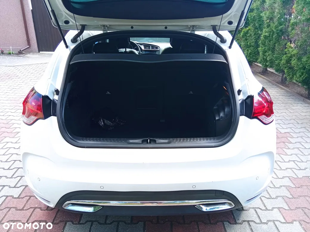 Citroën DS4 1.6 HDi SoChic - 16