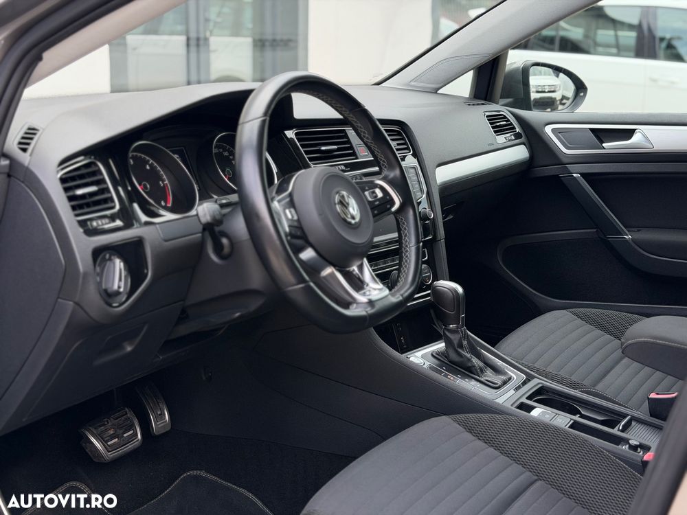 Volkswagen Golf 1.6 TDI DPF DSG BlueMotion Technology Comfortline - 32