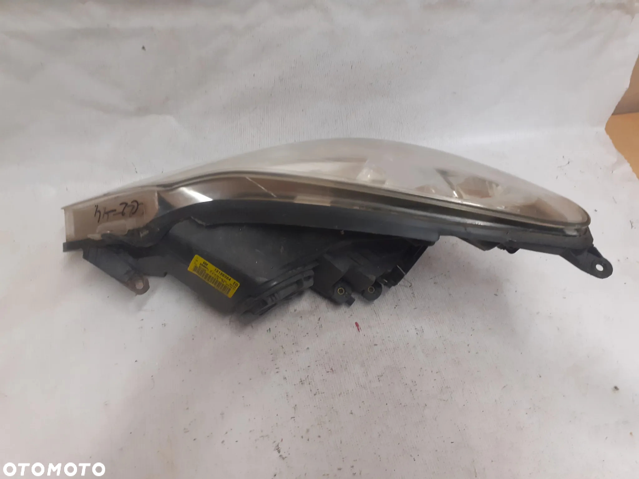 .   PRZOD PRZEDNIA LAMPA PRAWA OPEL CORSA D - 3