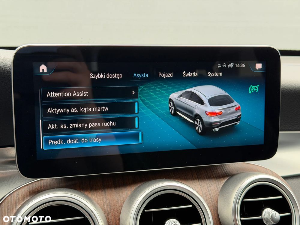 Mercedes-Benz GLC 300 4Matic 9G-TRONIC AMG Line - 37