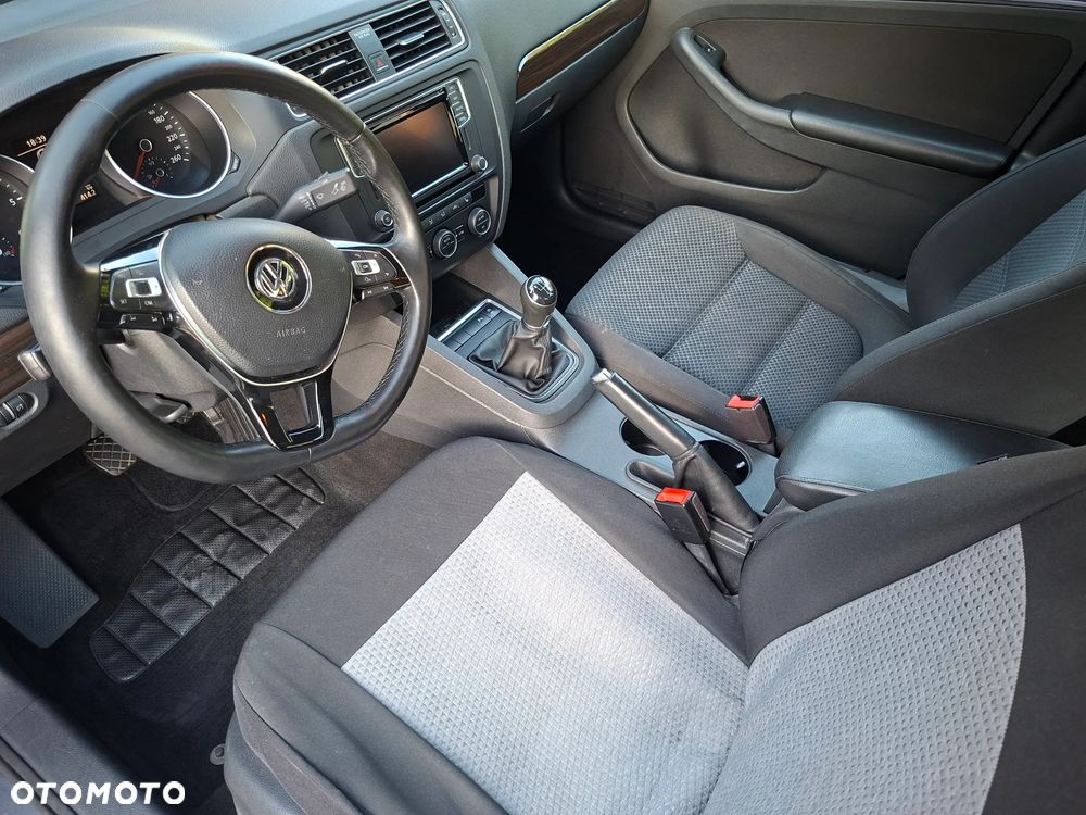 Volkswagen Jetta 2.0 TDI DPF BMT Comfortline - 10