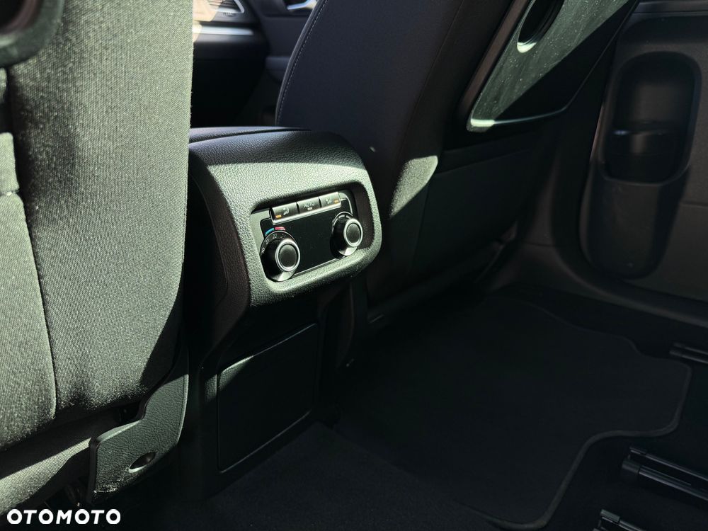 Volkswagen Sharan - 16