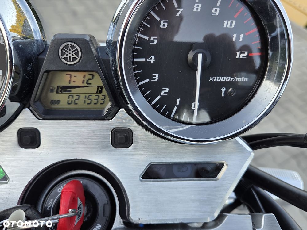 Yamaha XJR - 27