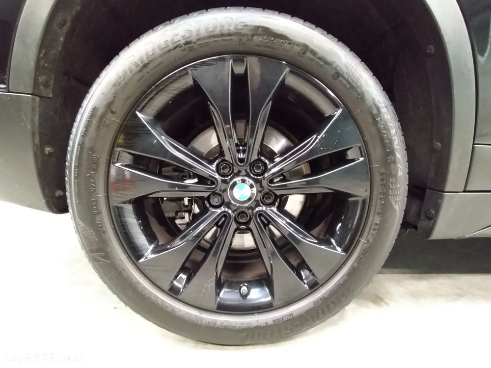 BMW X1 xDrive20i Sport Line - 19