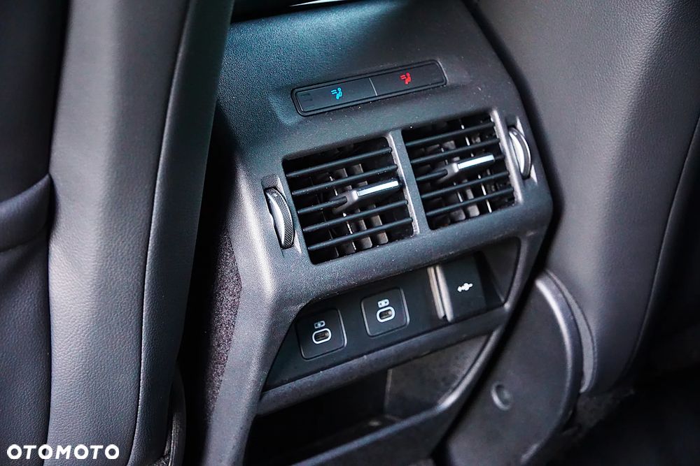 Land Rover Discovery Sport - 22
