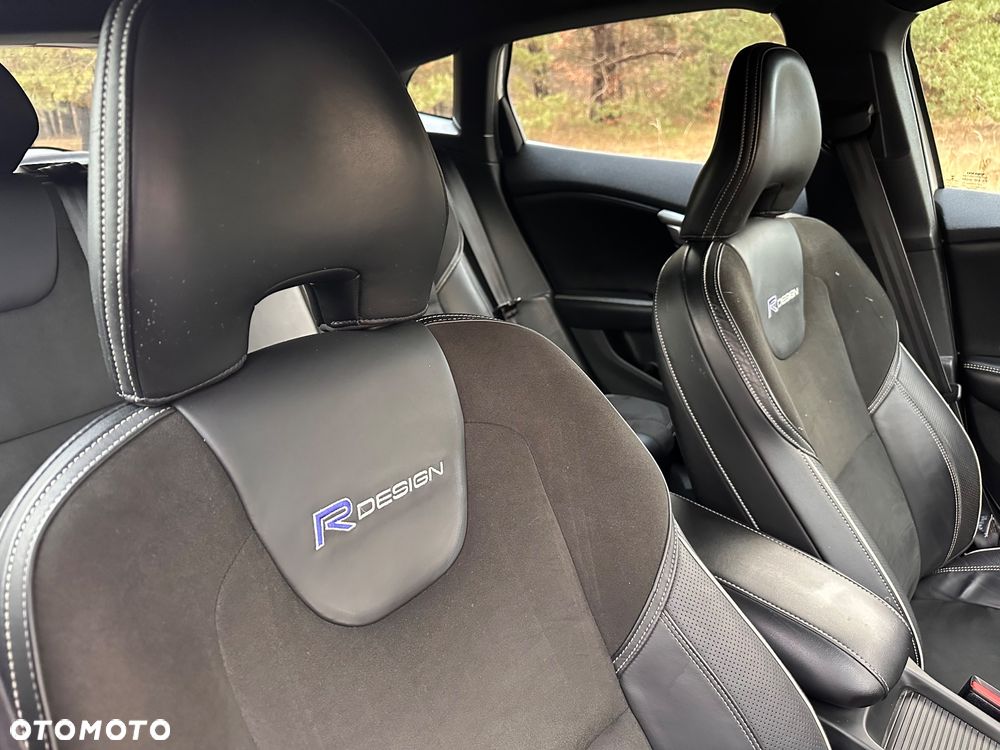 Volvo V40 D2 R Design - 20